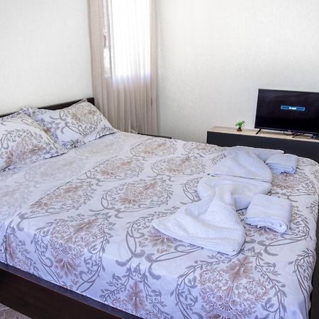 City Center Two Private Bedrooms Near Scanderbeg Square On Shared Apartment Tirana Exteriér fotografie