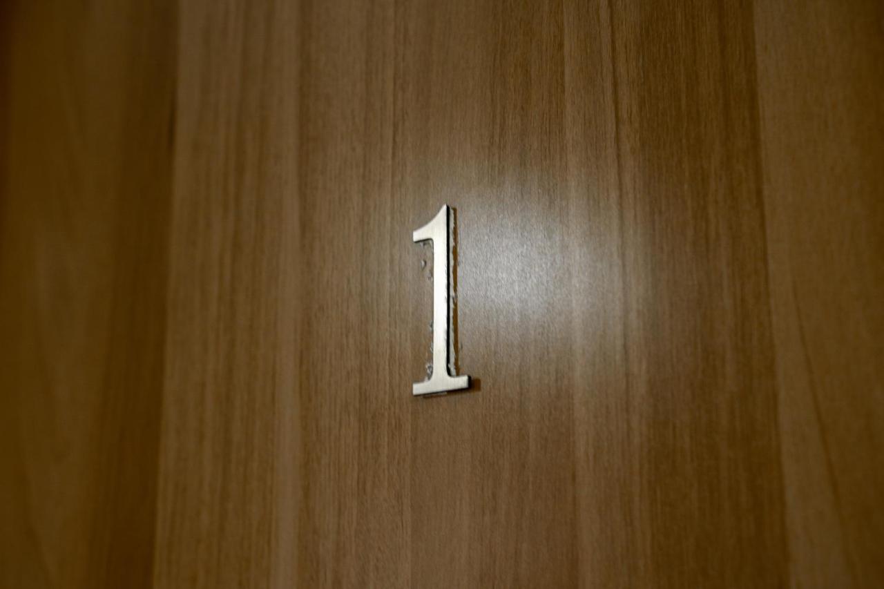 City Center Two Private Bedrooms Near Scanderbeg Square On Shared Apartment Tirana Exteriér fotografie