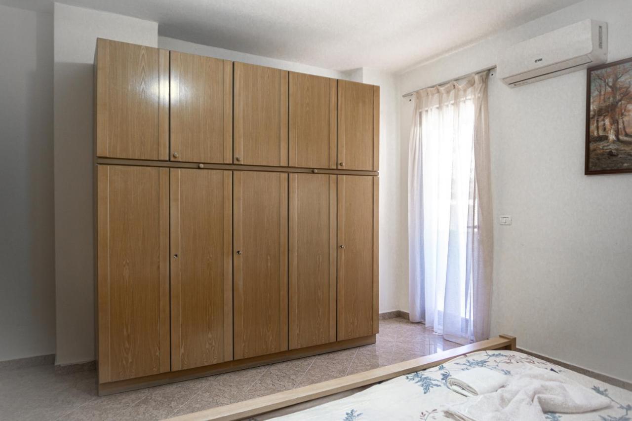 City Center Two Private Bedrooms Near Scanderbeg Square On Shared Apartment Tirana Exteriér fotografie