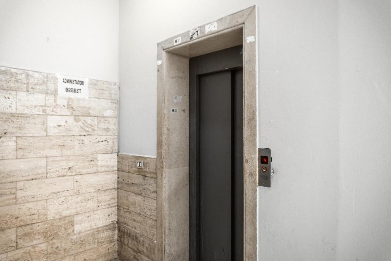 City Center Two Private Bedrooms Near Scanderbeg Square On Shared Apartment Tirana Exteriér fotografie