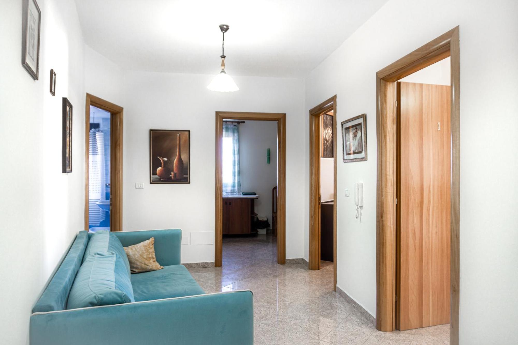 City Center Two Private Bedrooms Near Scanderbeg Square On Shared Apartment Tirana Exteriér fotografie